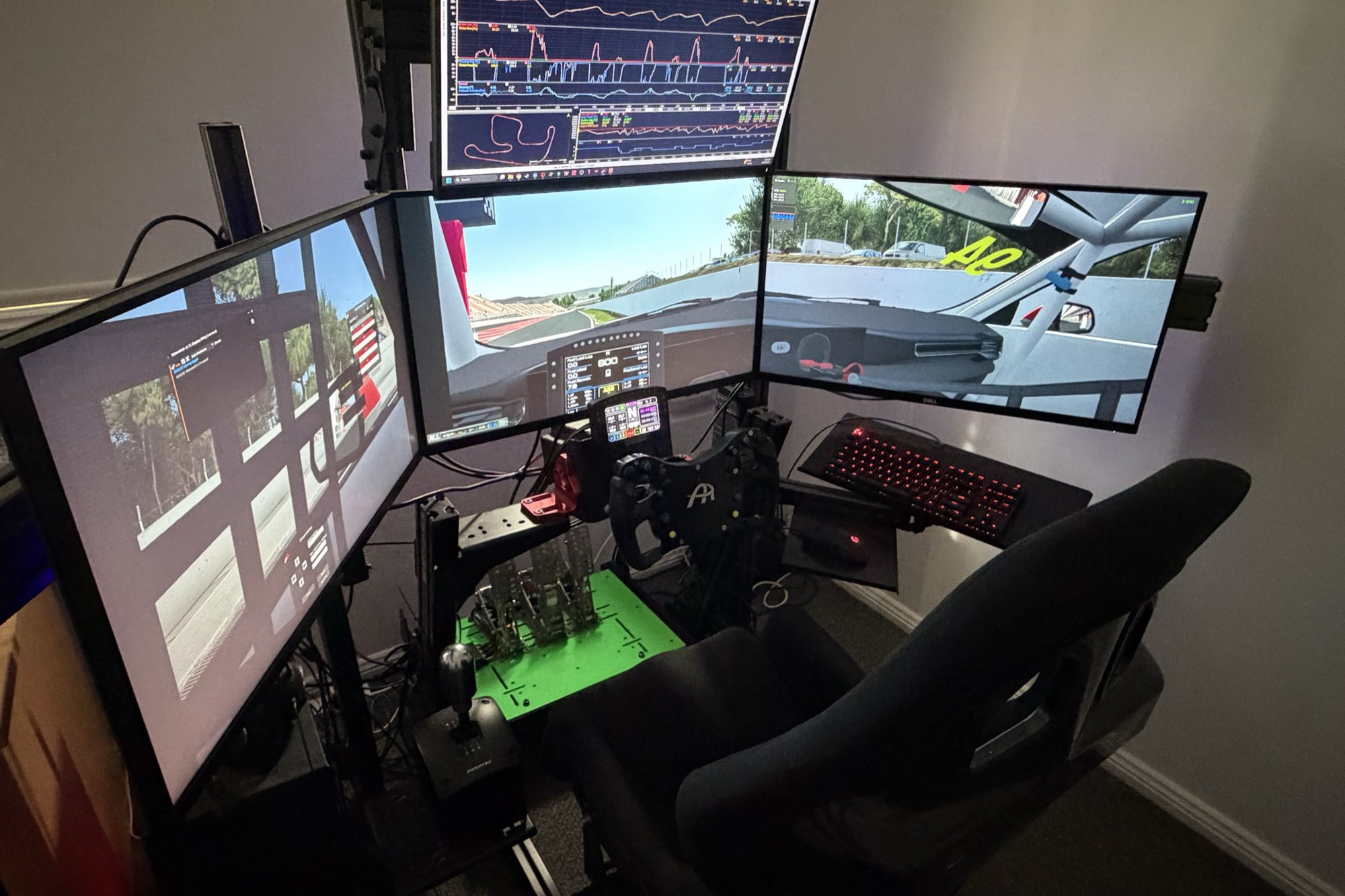 Sim racing coaching session at the simulator in Penrith